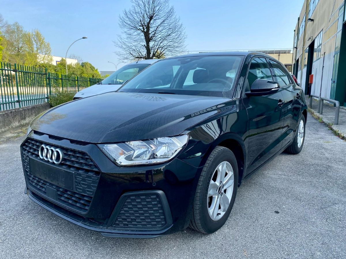 AUDI A1 * 1.0 TFSI NEOPATENTATI *