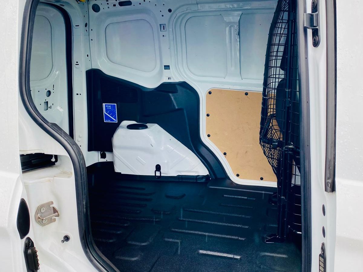FORD TRANSIT COURIER * AUTOCARRO *
