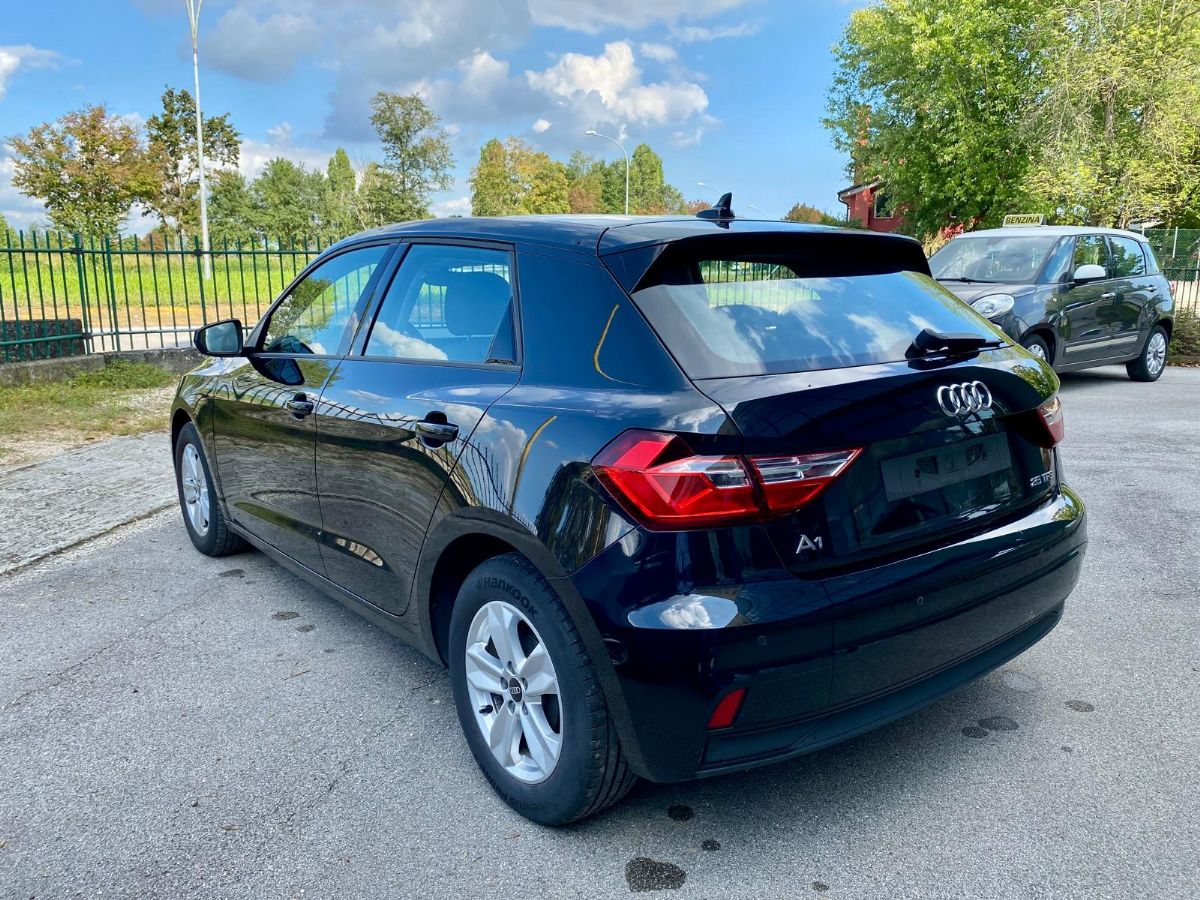 AUDI A1 * 1.0 TFSI NEOPATENTATI *