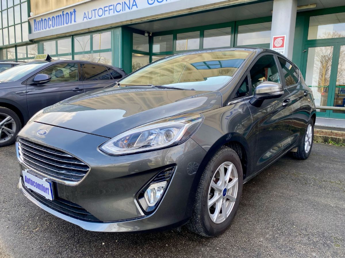 FORD FIESTA * TITANIUM *