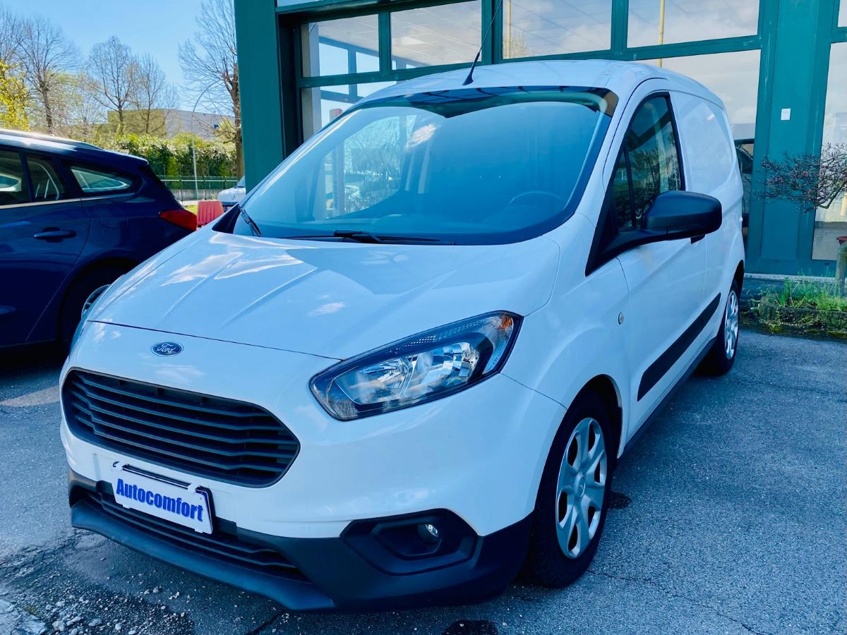 FORD TRANSIT COURIER * AUTOCARRO *