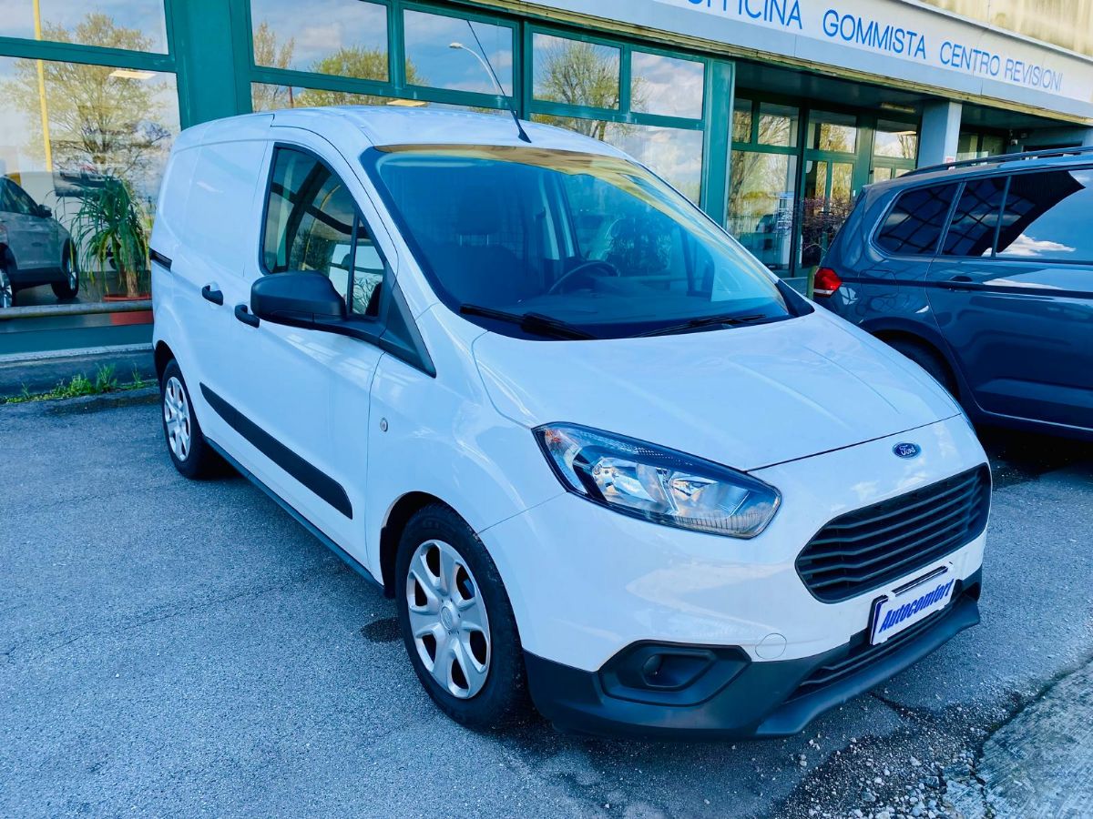 FORD TRANSIT COURIER * AUTOCARRO *