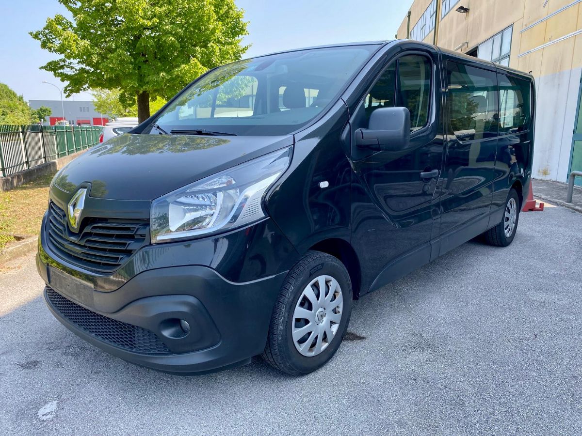 RENAULT TRAFIC * 9 POSTI *