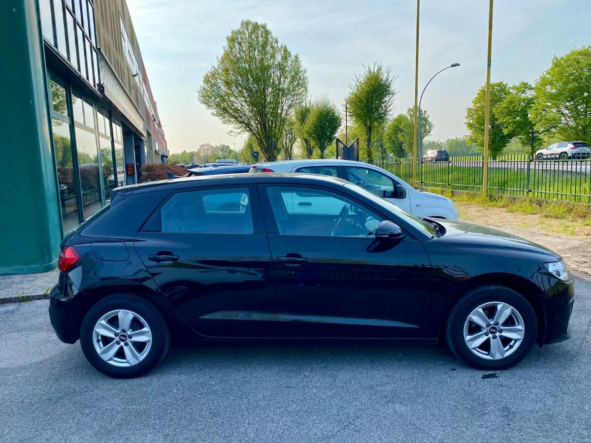 AUDI A1 * 1.0 TFSI NEOPATENTATI *