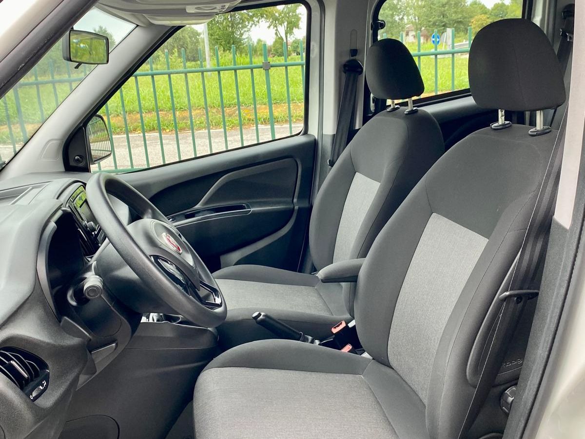 FIAT DOBLO' * AUTOCARRO 5 POSTI *