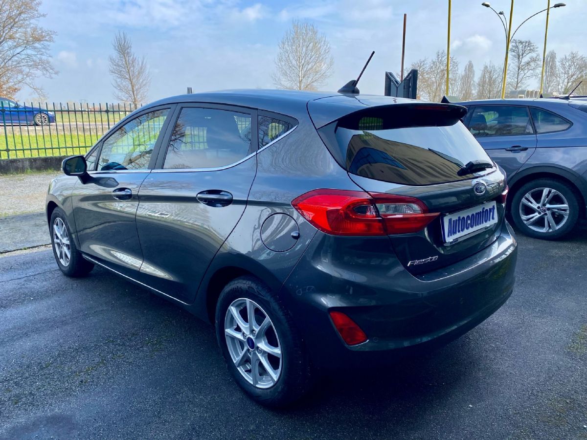 FORD FIESTA * TITANIUM *