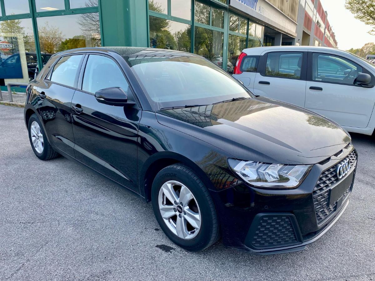 AUDI A1 * 1.0 TFSI NEOPATENTATI *
