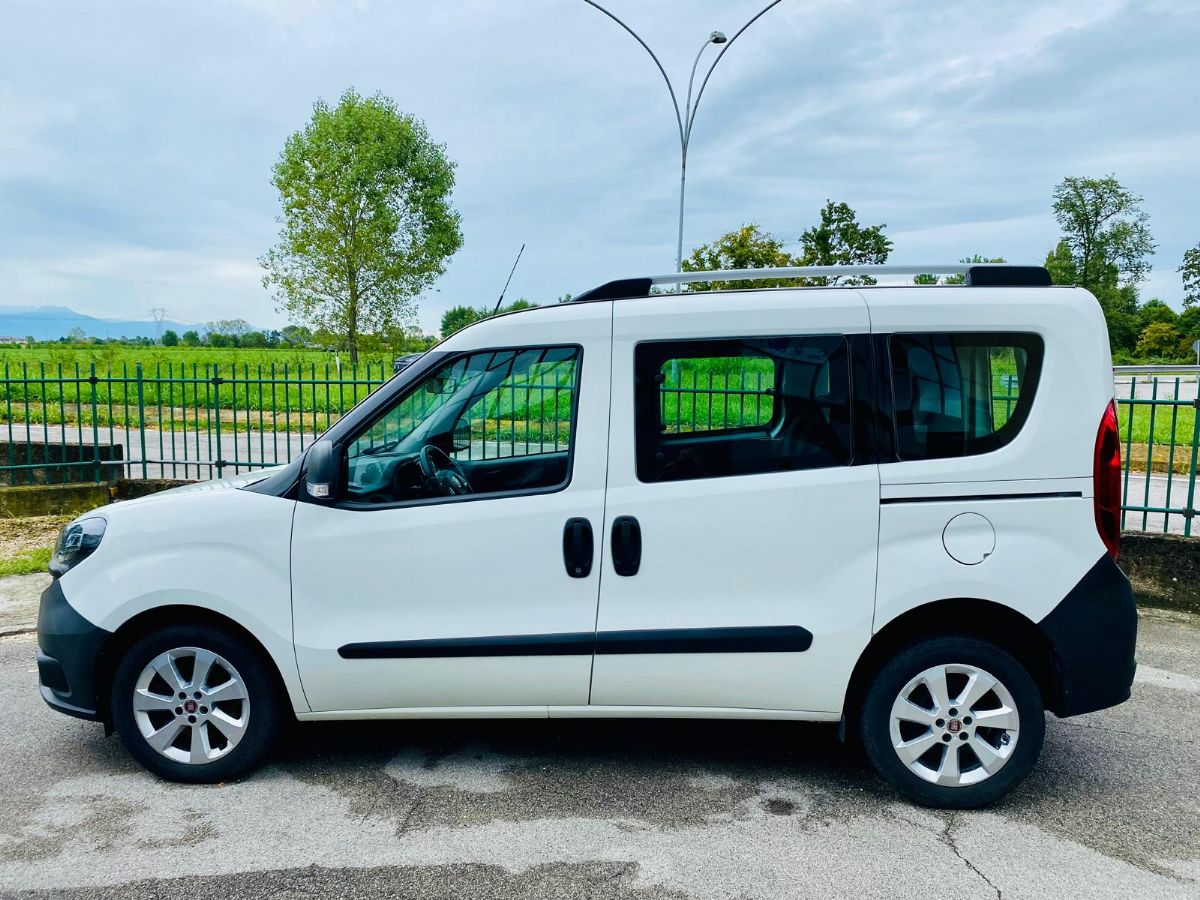 FIAT DOBLO' * AUTOCARRO 5 POSTI *