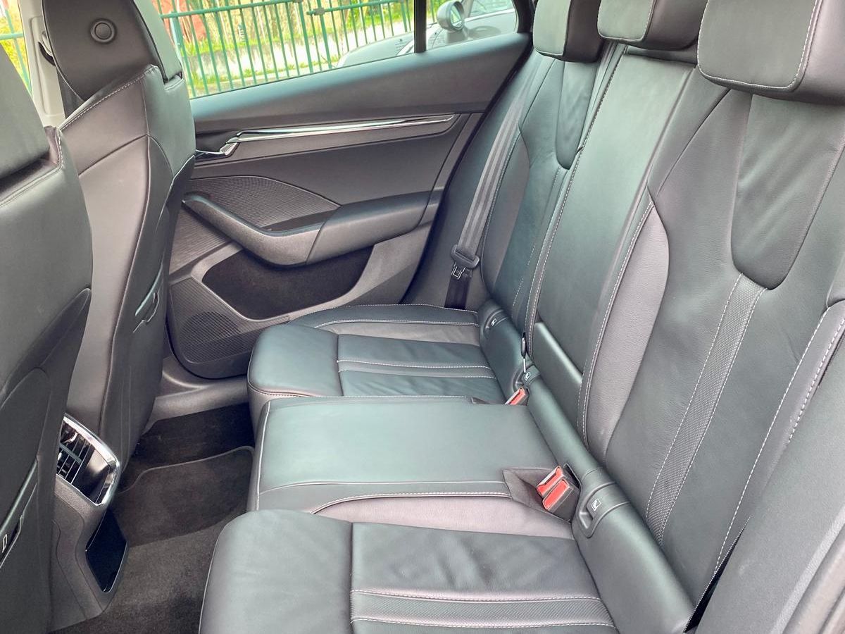SKODA OCTAVIA WAGON * 2.0 TDI DSG *