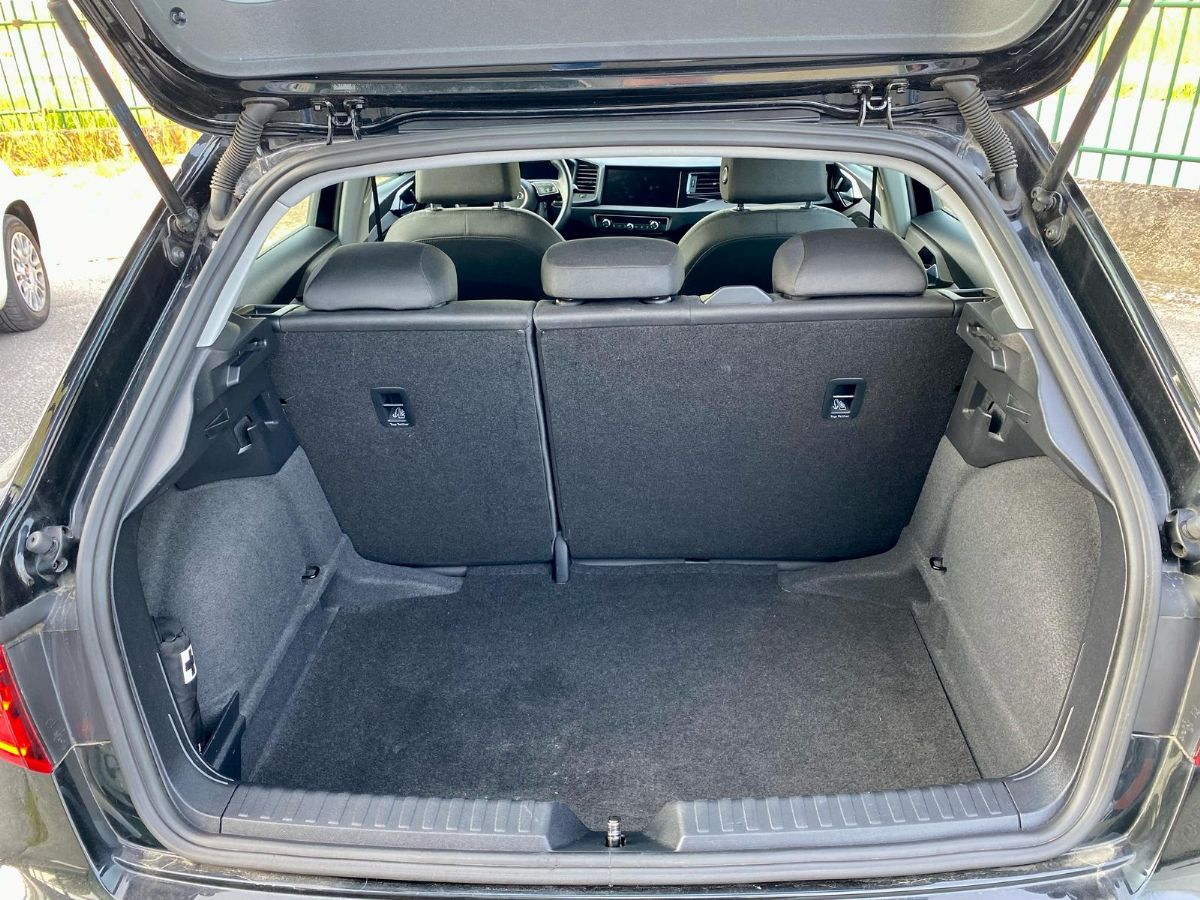 AUDI A1 * 1.0 TFSI NEOPATENTATI *
